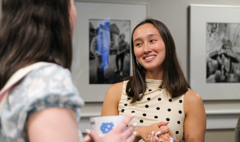 Student presents research poster at HDFS event