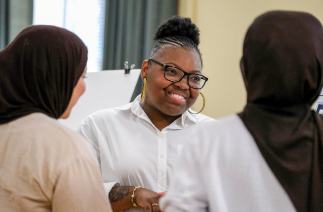 Student presents research poster at HDFS event
