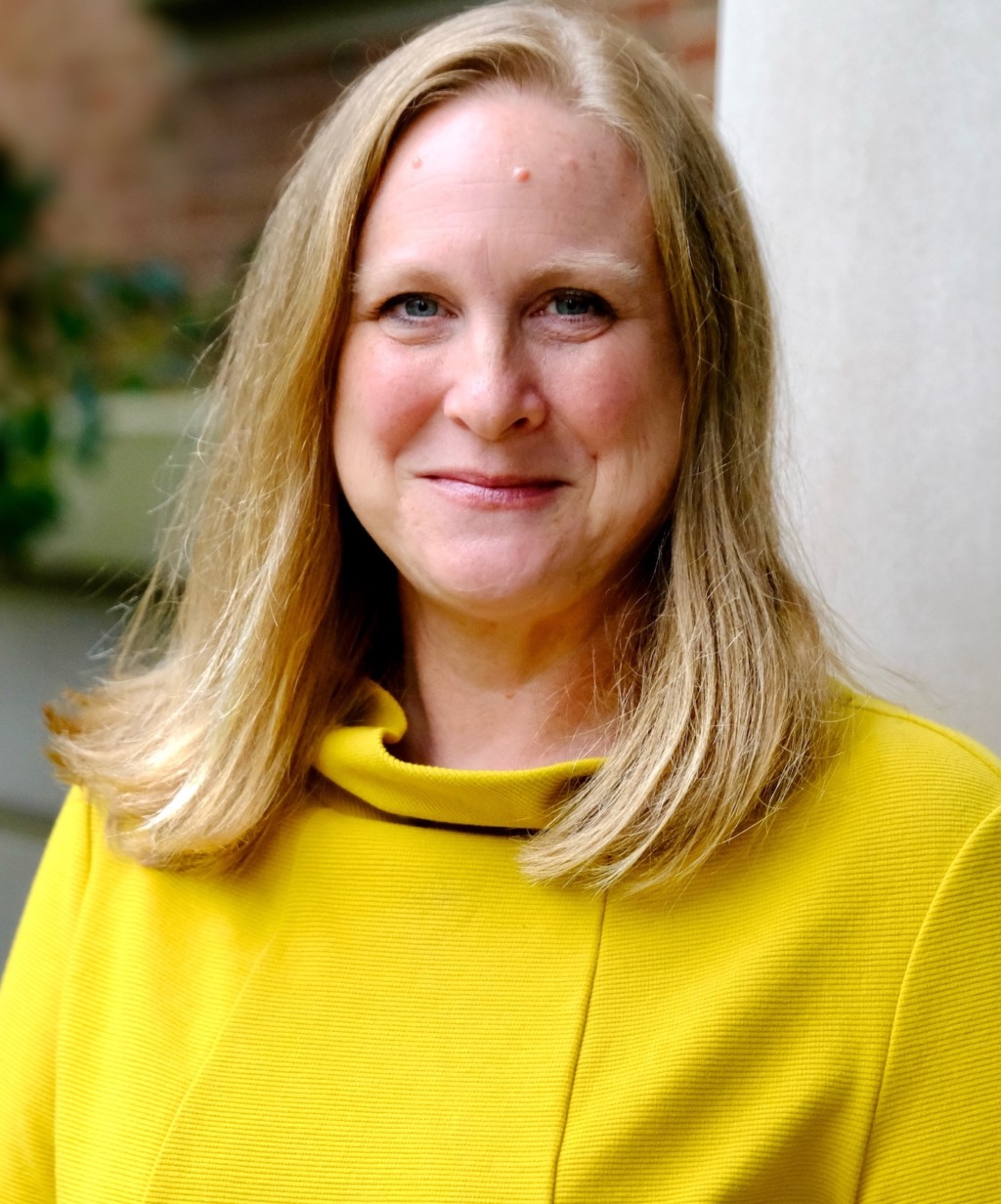 Papoi wins Office of the Provost Engaged Scholarship Award UNC School